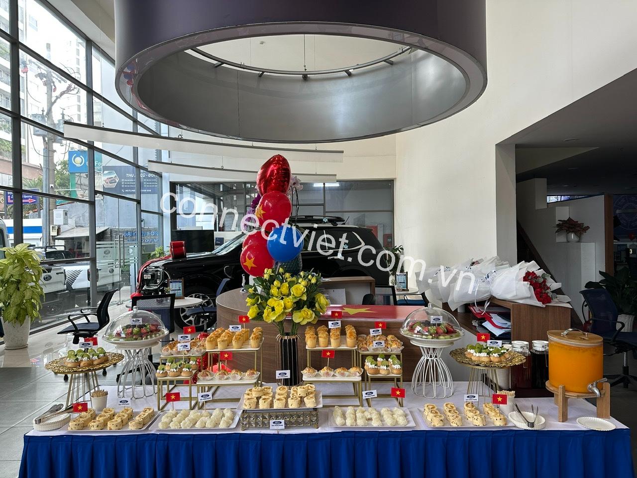 Cung cấp dịch vụ tiệc teabreak cho xe Ford