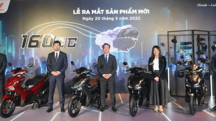 Sân khấu lễ ra mắt sản phẩm mới với hệ thống LED và ánh sáng hiện đại