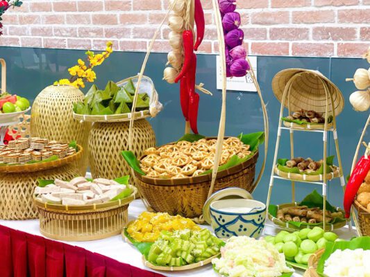 Bánh quê trong tiệc teabreak công ty nhỏ