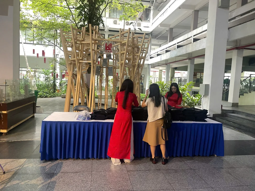 Connect Việt